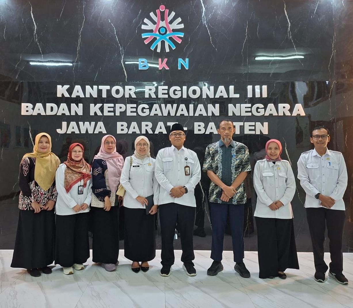 BKPSDM Kota Cirebon Perkuat Sinergi dengan Kanreg III BKN Dorong Transformasi Digital Manajemen ASN