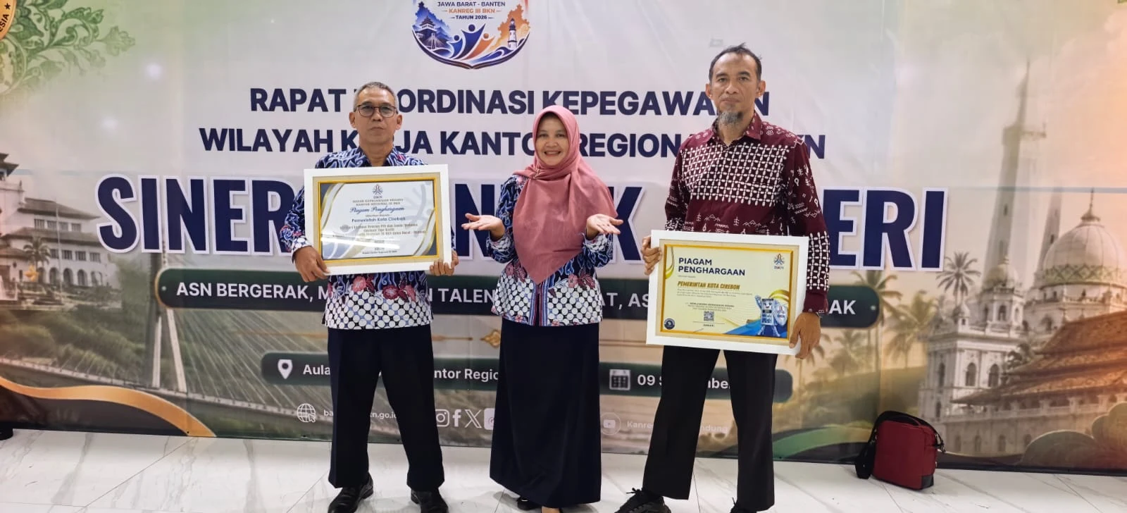 Kota Cirebon Raih Dua Penghargaan pada Rapat Koordinasi Kepegawaian Kantor Regional III BKN